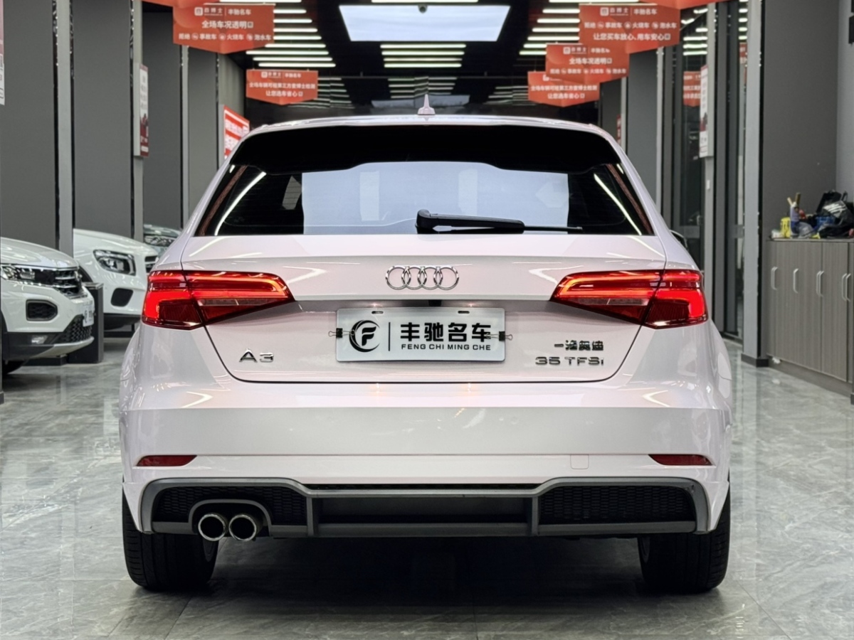 奧迪 奧迪A3  2018款 30周年年型 Sportback 35 TFSI 時尚型圖片