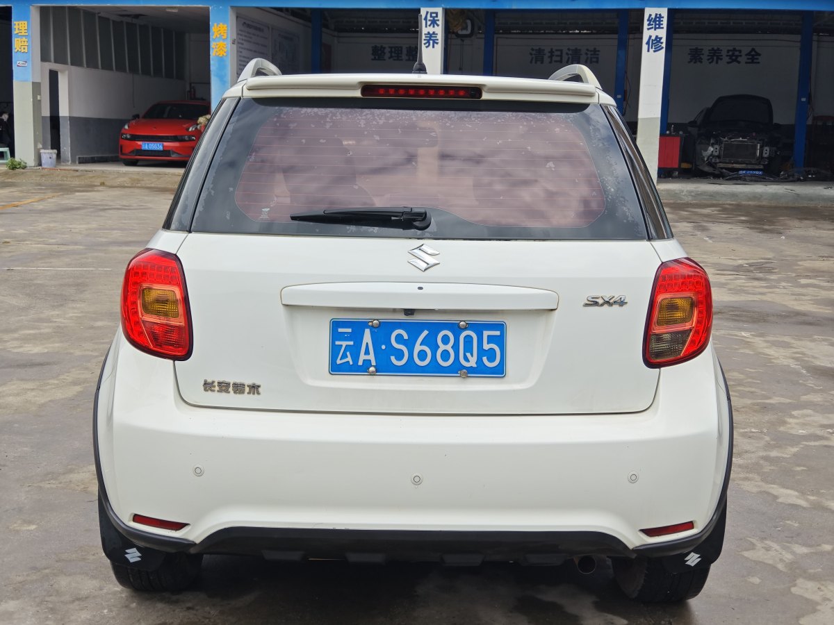 鈴木 天語(yǔ)  2013款 SX4 1.6L 酷銳靈動(dòng)型圖片