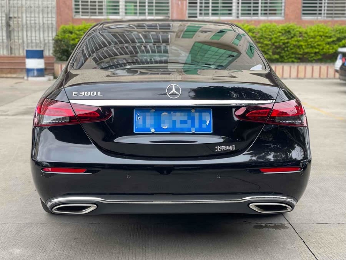 奔馳 奔馳E級(jí)  2022款 改款 E 300 L 時(shí)尚型圖片