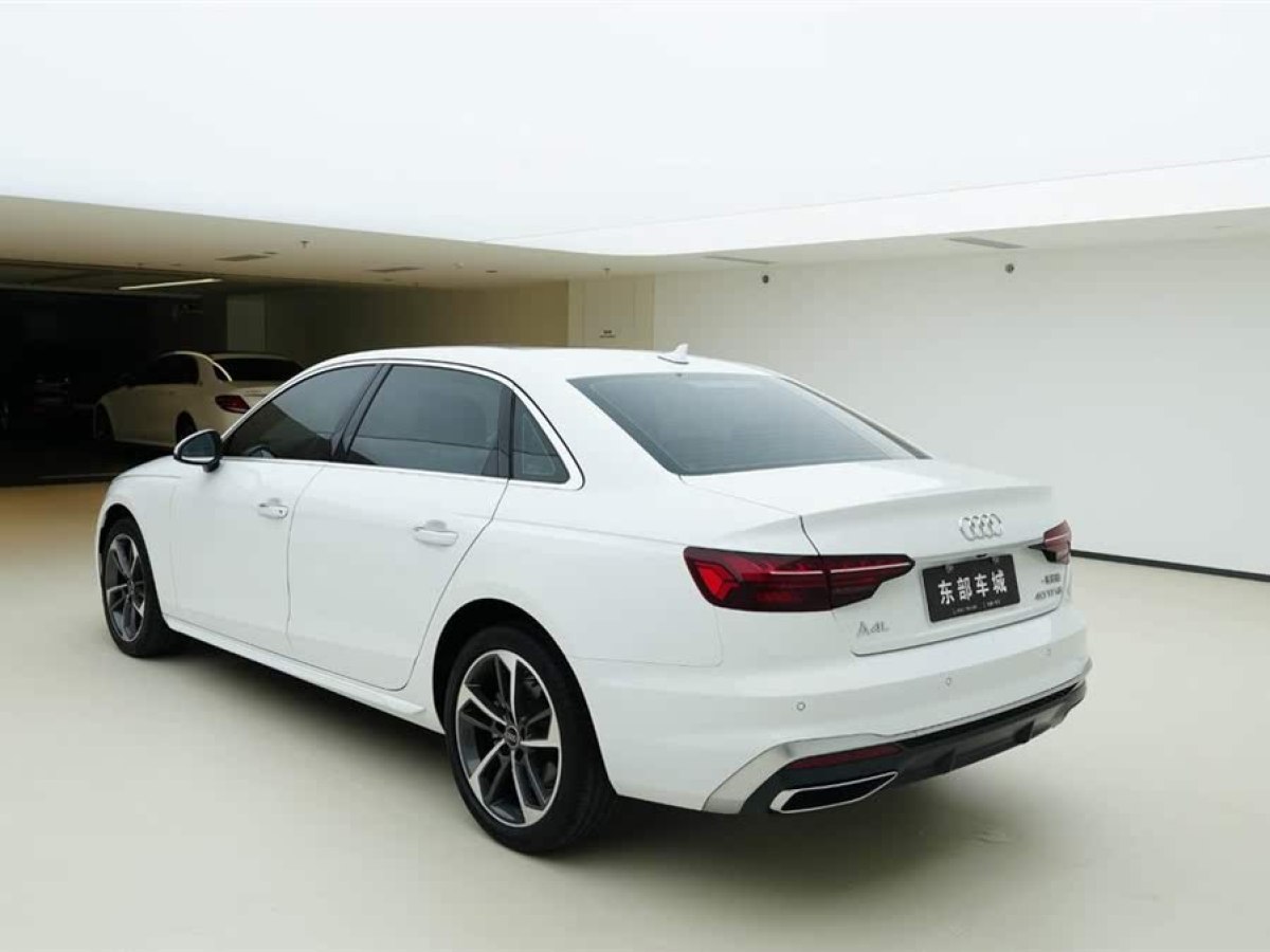 奧迪 奧迪A4L  2022款 40 TFSI 時(shí)尚動(dòng)感型圖片