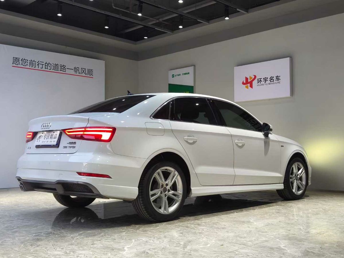 奧迪 奧迪A3  2019款 A3 35TFSI Limousine時(shí)尚型圖片