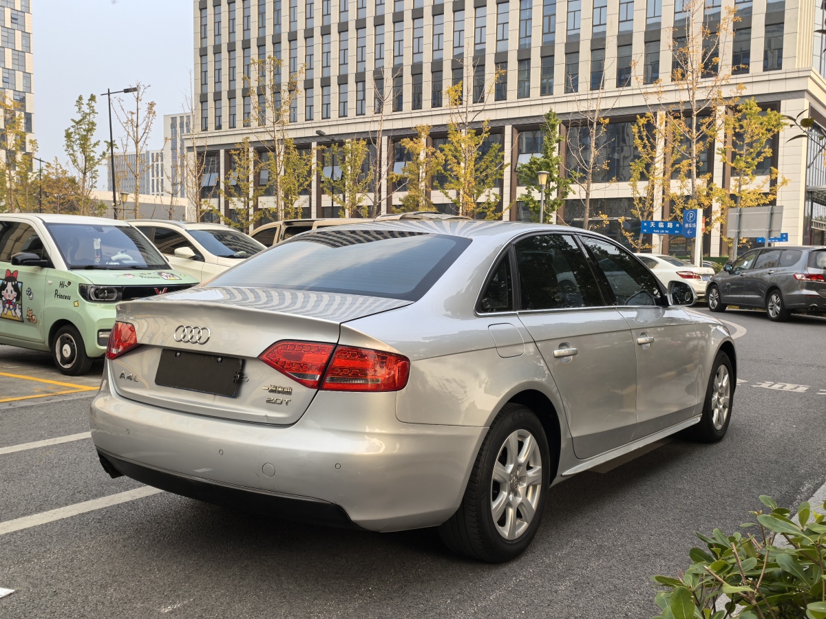 奧迪 奧迪A4L  2013款 35 TFSI 自動(dòng)舒適型圖片