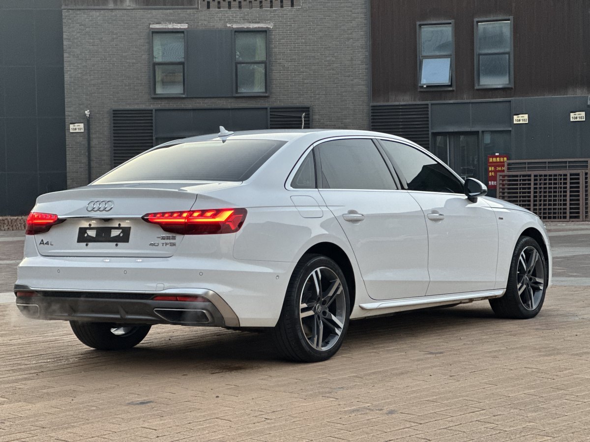 奧迪 奧迪A4L  2020款 40 TFSI 豪華動感型圖片