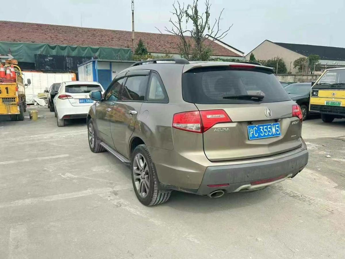 謳歌 MDX  2010款 3.7 標(biāo)準(zhǔn)豪華運(yùn)動(dòng)版圖片