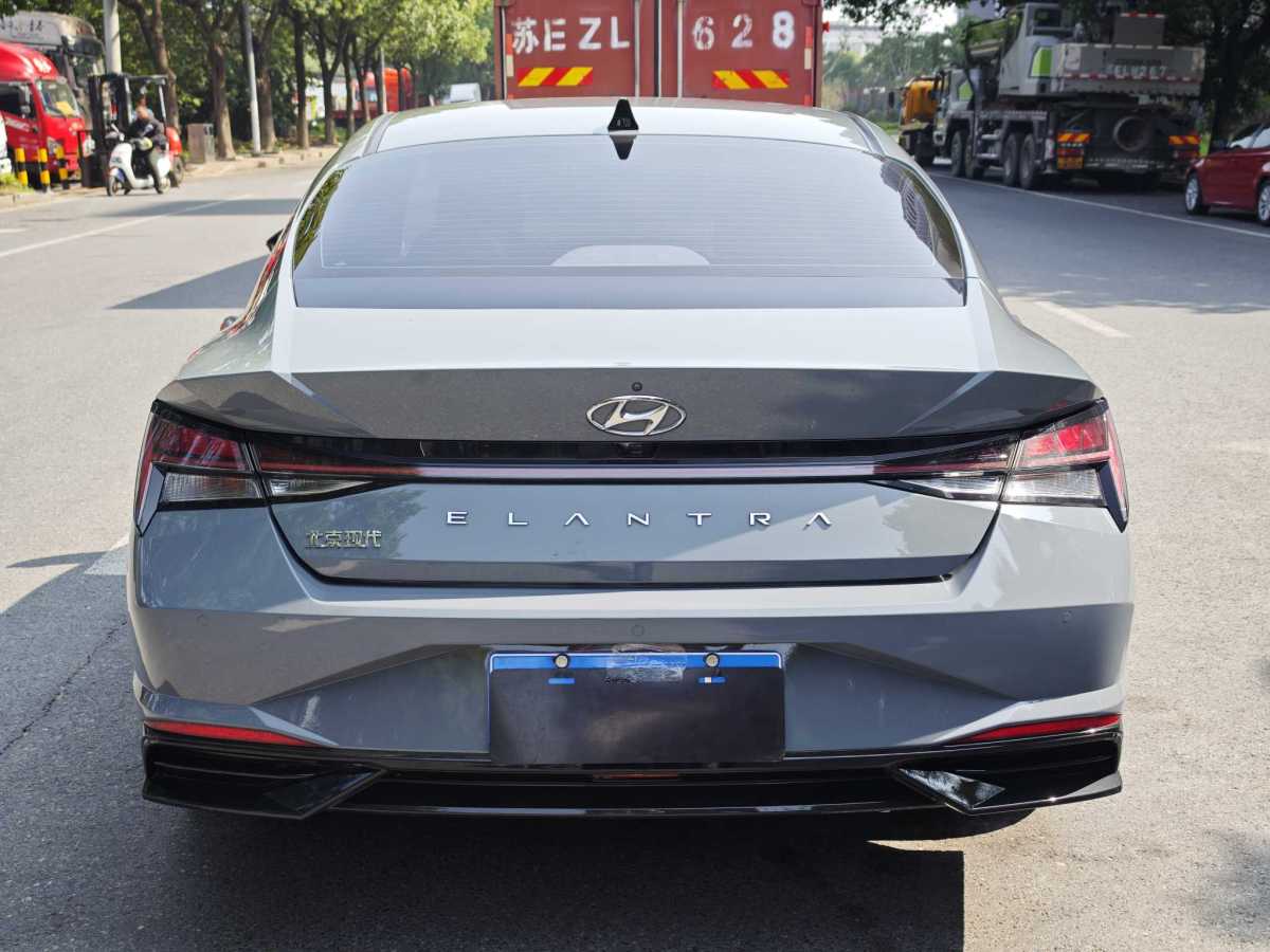 現(xiàn)代 伊蘭特  2021款 1.5L LUX尊貴版圖片