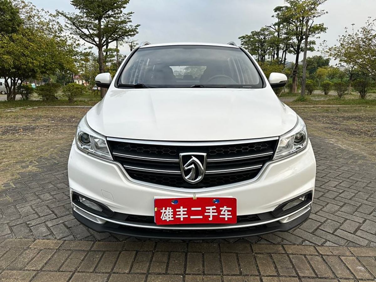 寶駿 730  2019款 1.5L 手動(dòng)時(shí)尚型 7座 國VI圖片