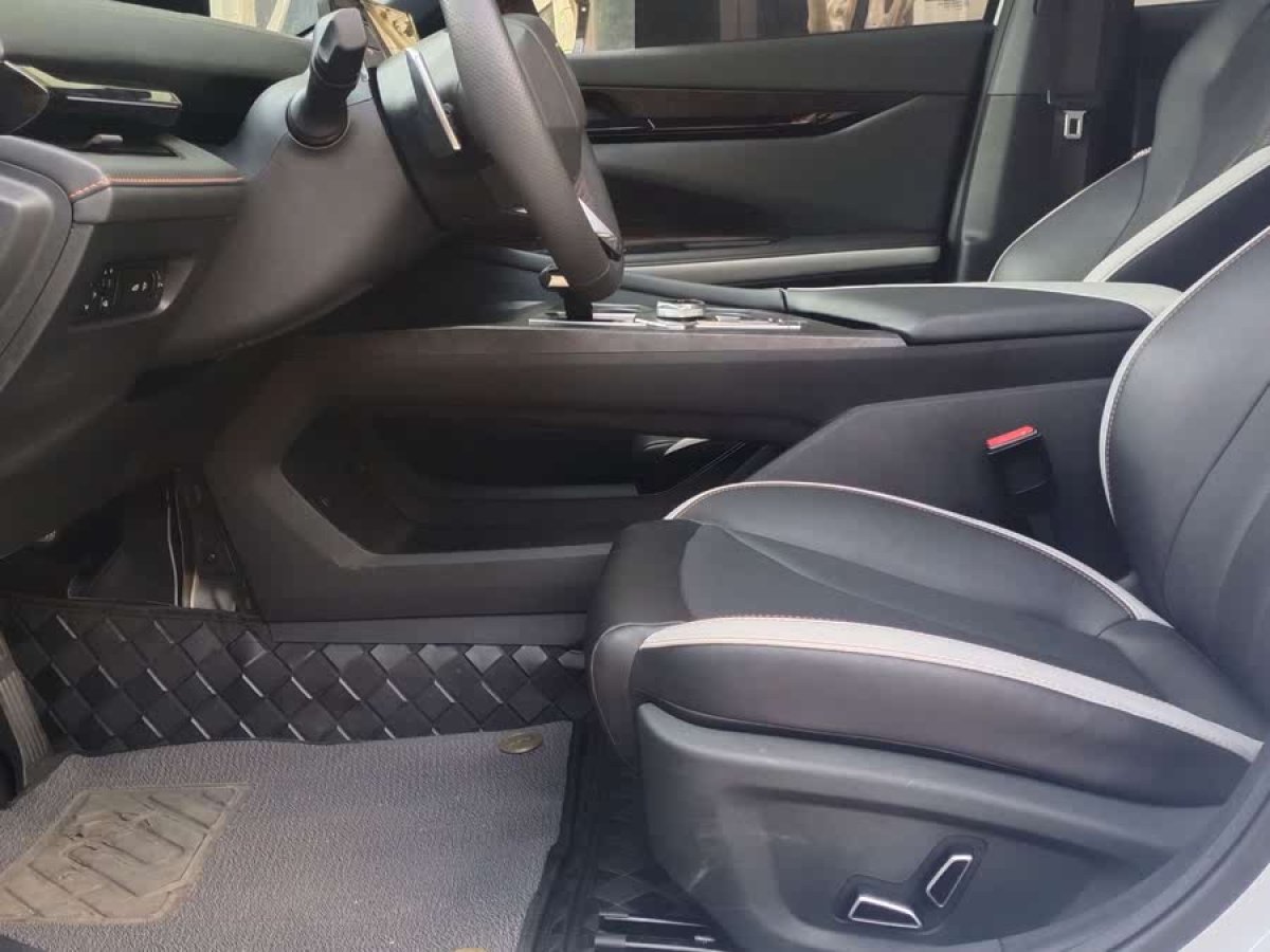 長安 長安UNI-V  2022款 1.5T 智慧領航型圖片