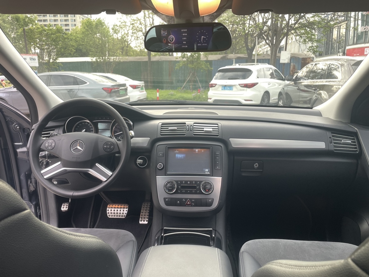 2014年06月奔驰 奔驰R级  2014款 R 320 4MATIC 商务型
