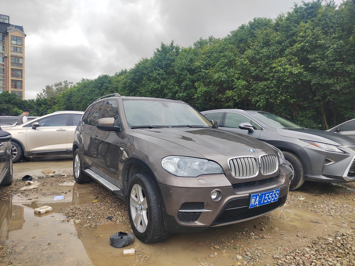 寶馬 寶馬X5  2011款 xDrive35i 領(lǐng)先型圖片