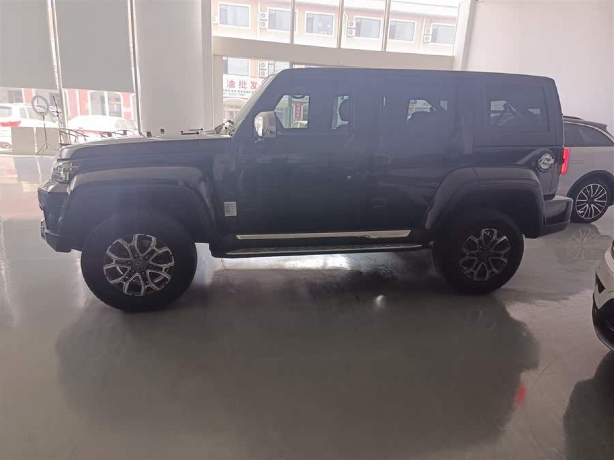 北京 BJ40  2019款 2.3T 自動(dòng)四驅(qū)城市獵人版旗艦型 國(guó)VI圖片