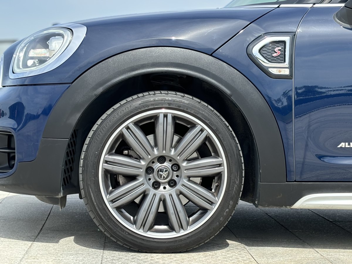 2019年7月MINI COUNTRYMAN  2019款 2.0T COOPER S ALL4 藝術(shù)家