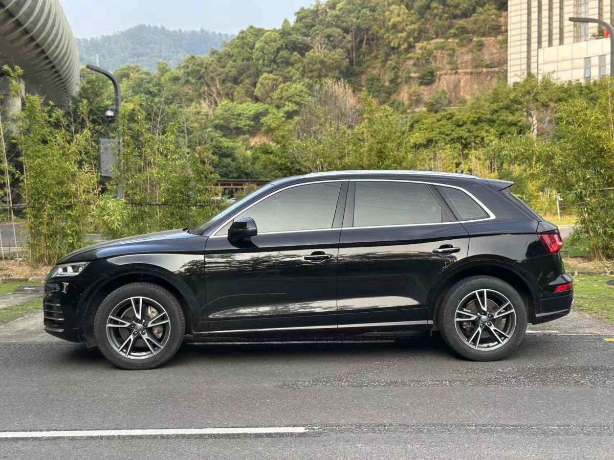 奧迪 奧迪Q5L  2020款 45 TFSI 尊享時(shí)尚型圖片