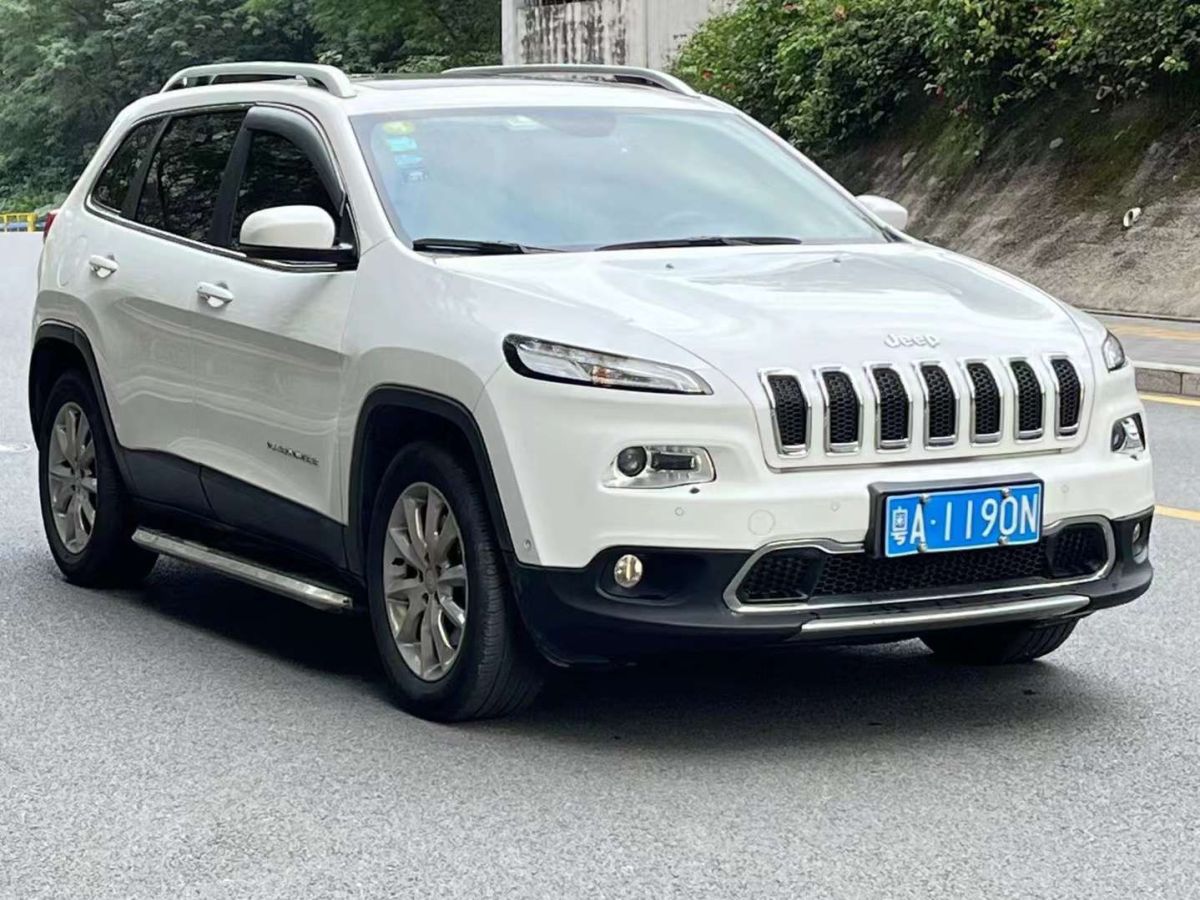 jeep 自由光 2017款 2.0l 優越版圖片