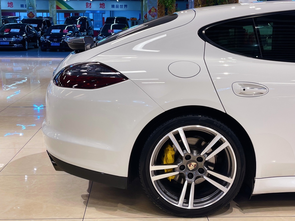 2012年10月保時捷 Panamera  2010款 Panamera 4 3.6L