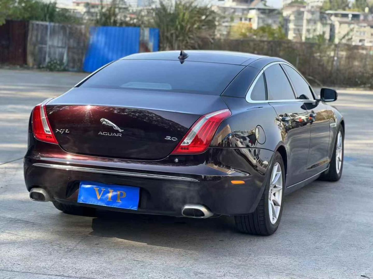 捷豹 XJ  2016款 XJL 3.0 SC 兩驅(qū)典雅商務(wù)版圖片