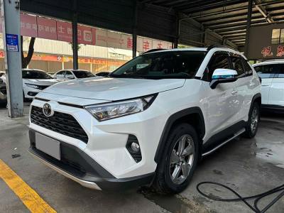 2021年10月 豐田 RAV4榮放 2.0L CVT兩驅(qū)風(fēng)尚版圖片