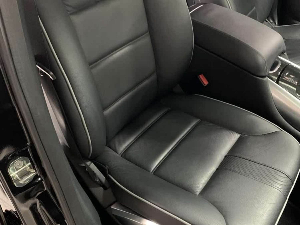 奔馳 奔馳R級  2017款 R 320 4MATIC 商務型臻藏版圖片