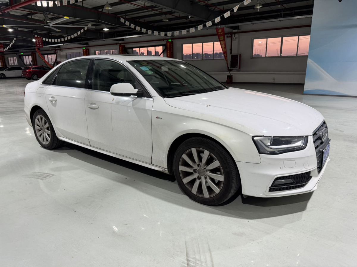 奧迪 奧迪A4L  2013款 40 TFSI quattro個(gè)性運(yùn)動(dòng)型圖片