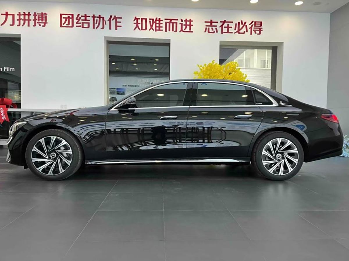 奔馳 奔馳E級(jí)  2019款 改款 E 300 L 豪華型圖片