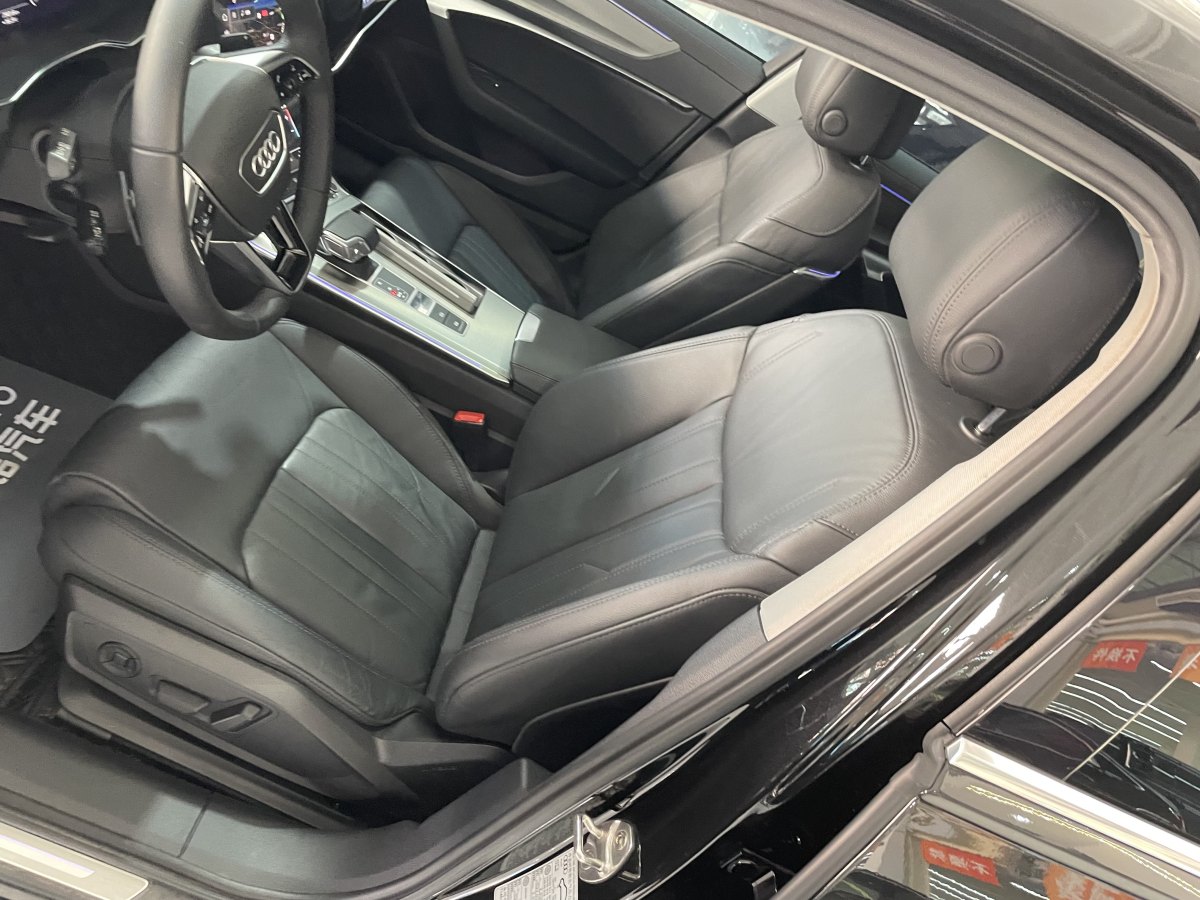奧迪 奧迪A6L  2021款 45 TFSI quattro 臻選致雅型圖片