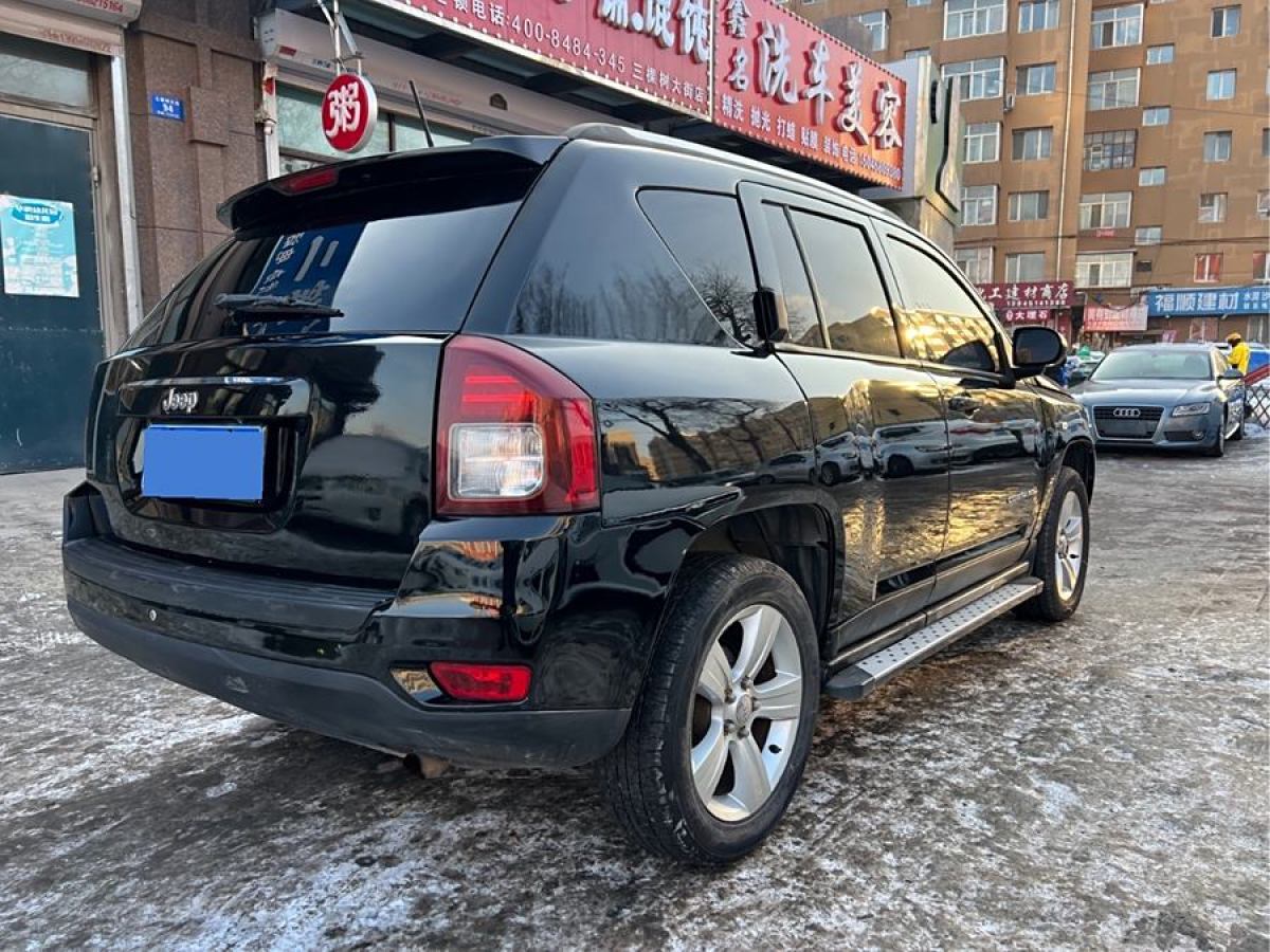 Jeep 指南者  2014款 2.4L 四驅(qū)運(yùn)動(dòng)版圖片