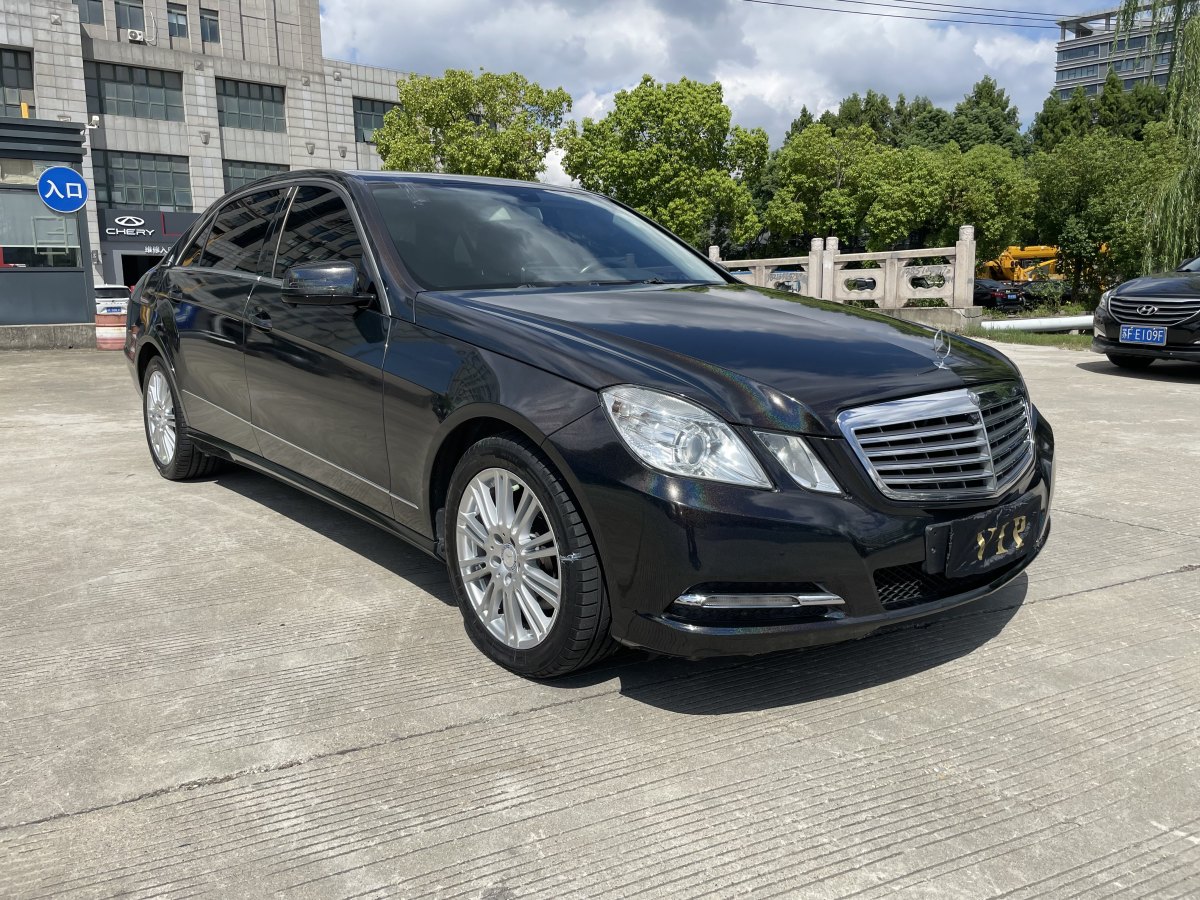 奔馳 奔馳E級  2013款 E 260 L CGI優(yōu)雅型圖片