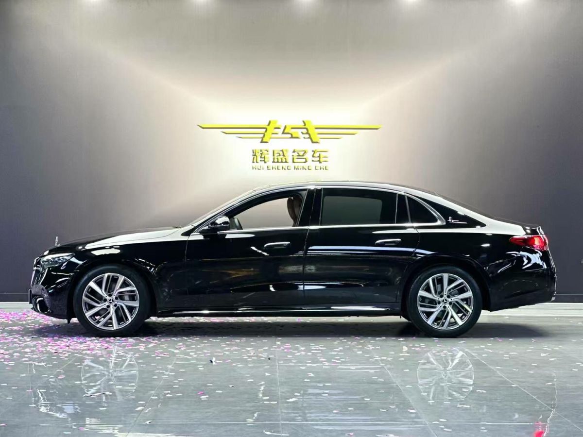 2024年3月奔馳 奔馳E級新能源  2024款 E 350 e L 插電式混合動力轎車