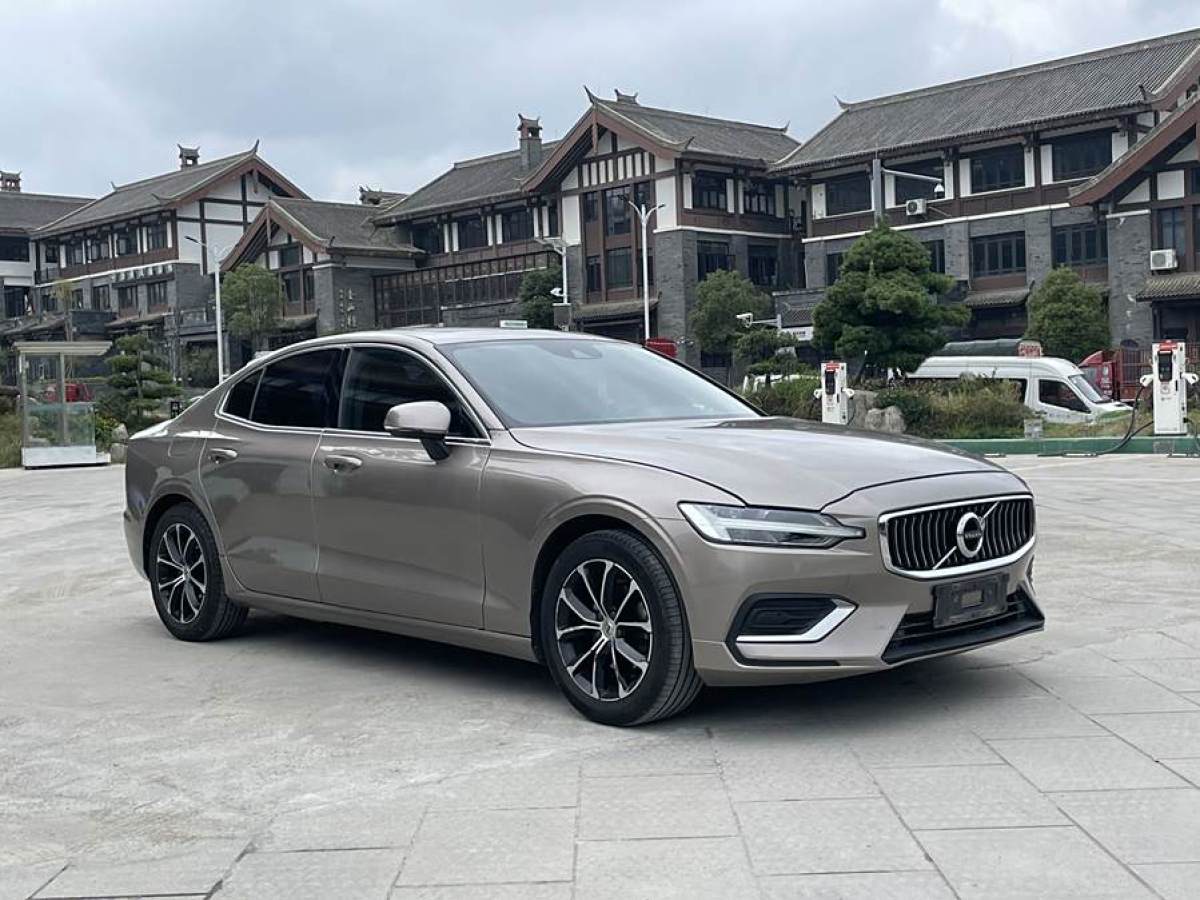 沃爾沃 S60L  2020款 T4 智逸豪華版圖片