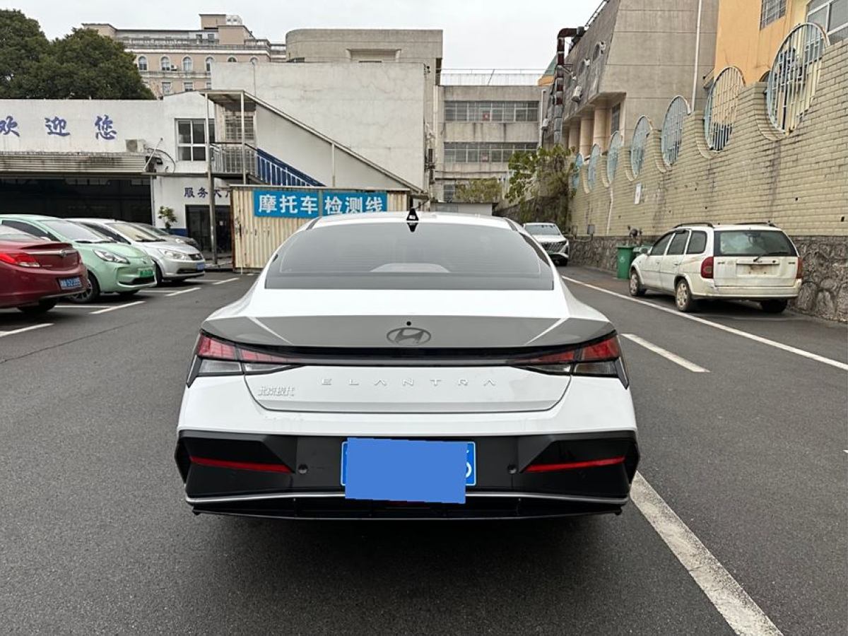 現(xiàn)代 伊蘭特  2023款 1.5L CVT GLX精英版圖片