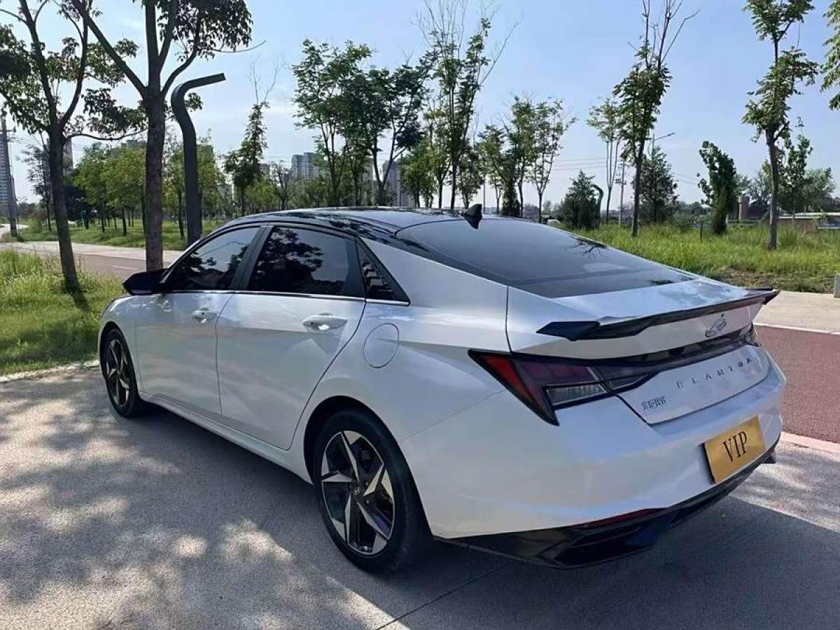 現(xiàn)代 伊蘭特  2022款 1.5L CVT LUX尊貴版圖片