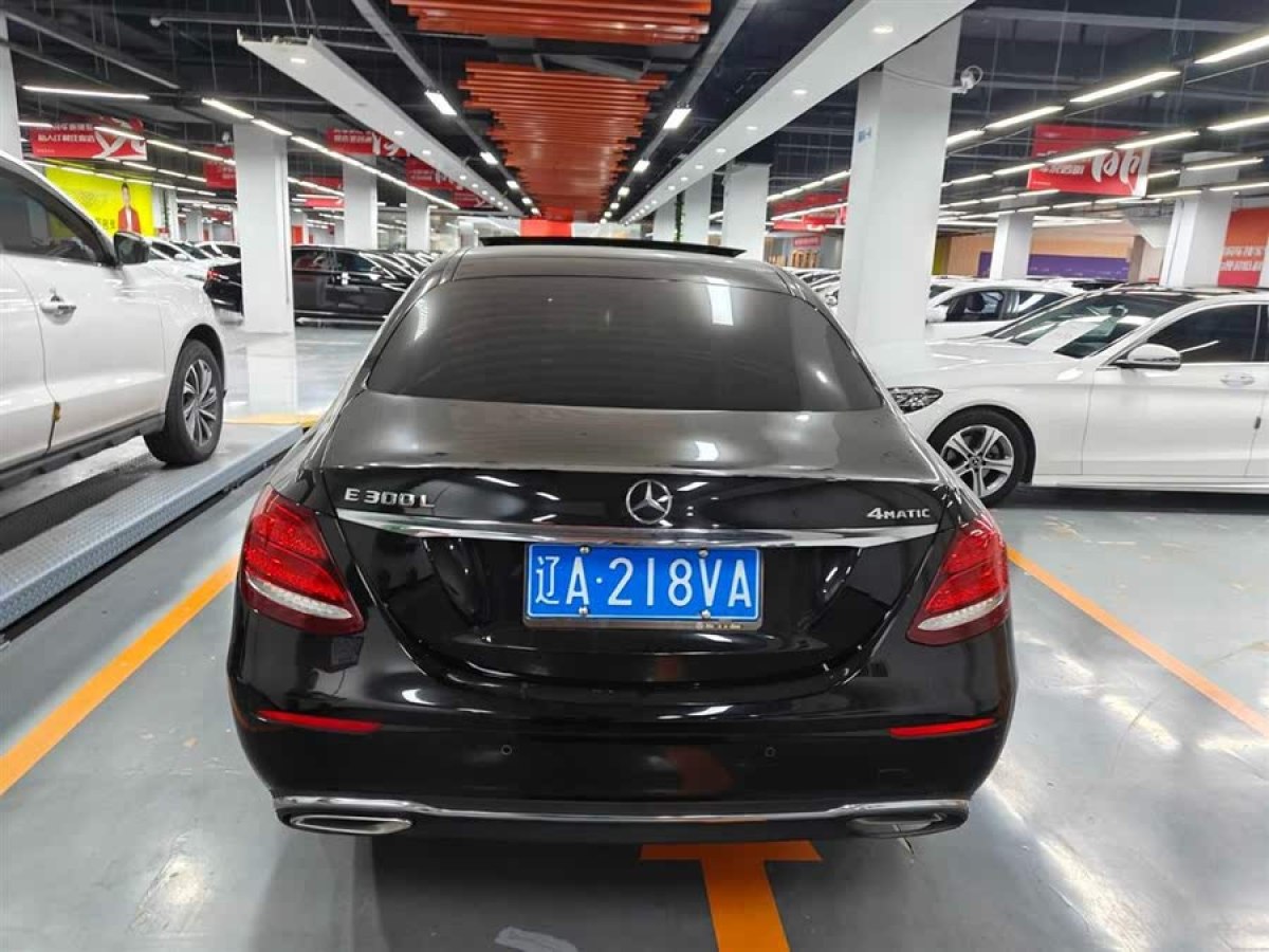 奔馳 奔馳E級  2020款 改款 E 300 L 時尚型圖片