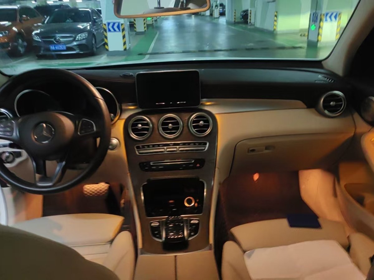 奔馳 奔馳GLC  2017款 GLC 300 4MATIC 動(dòng)感型圖片