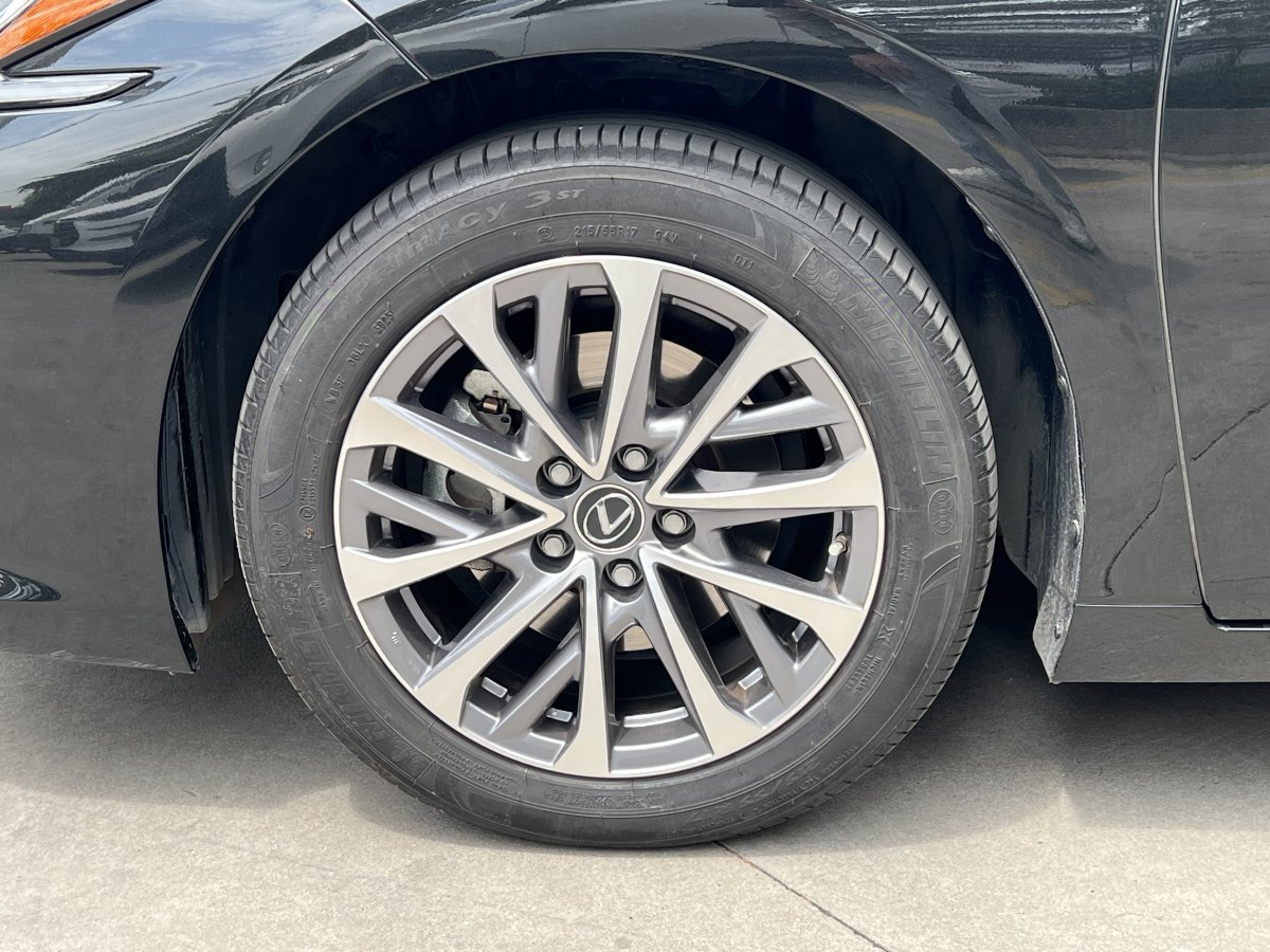 雷克薩斯 ES  2018款 ES300h 2.5L 卓越版圖片