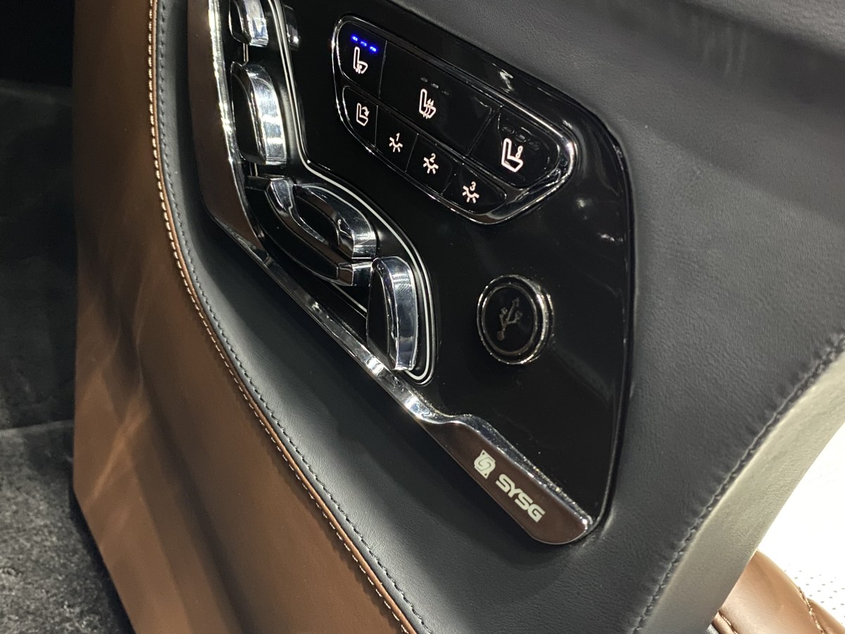 林肯 領(lǐng)航員  2022款 3.5T 尊耀版圖片