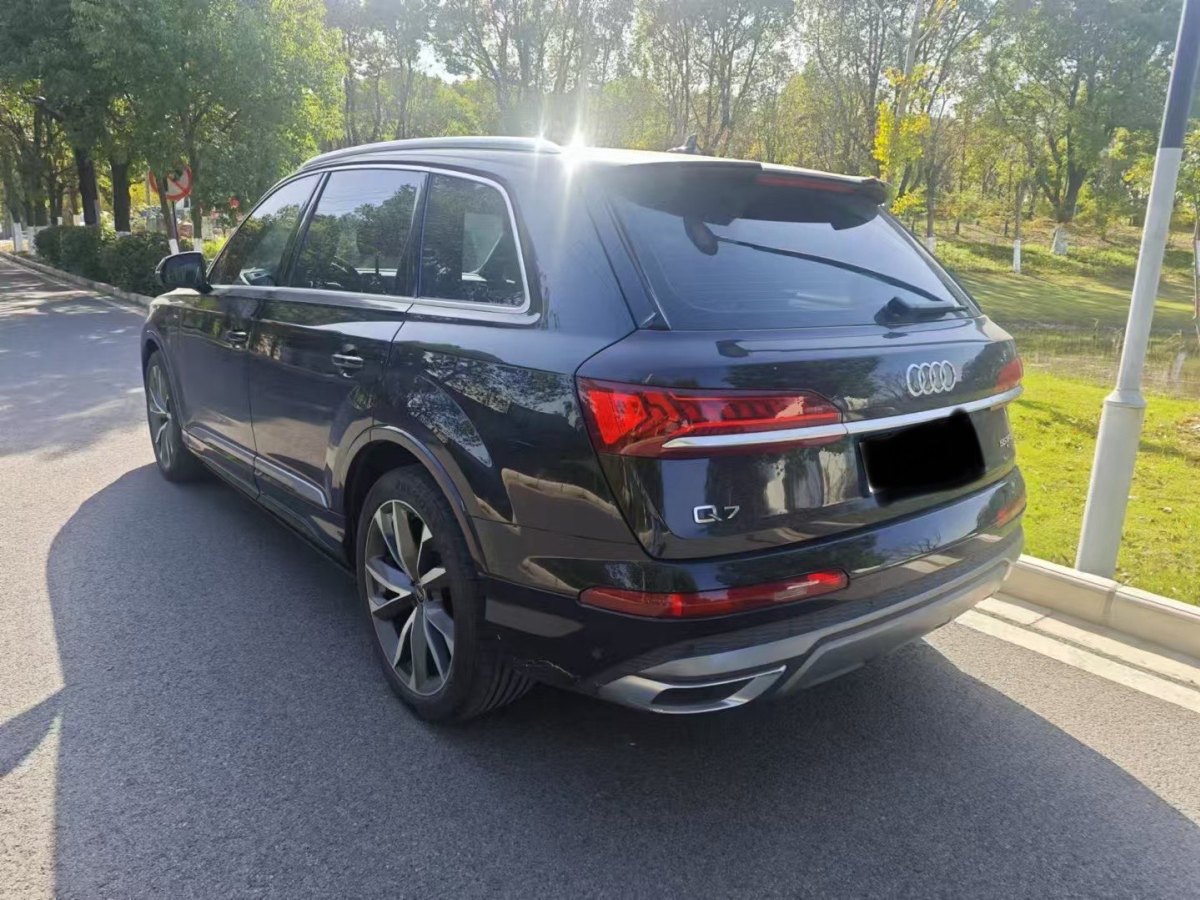 奥迪 奥迪Q7  2023款 55 TFSI quattro S line运动型图片