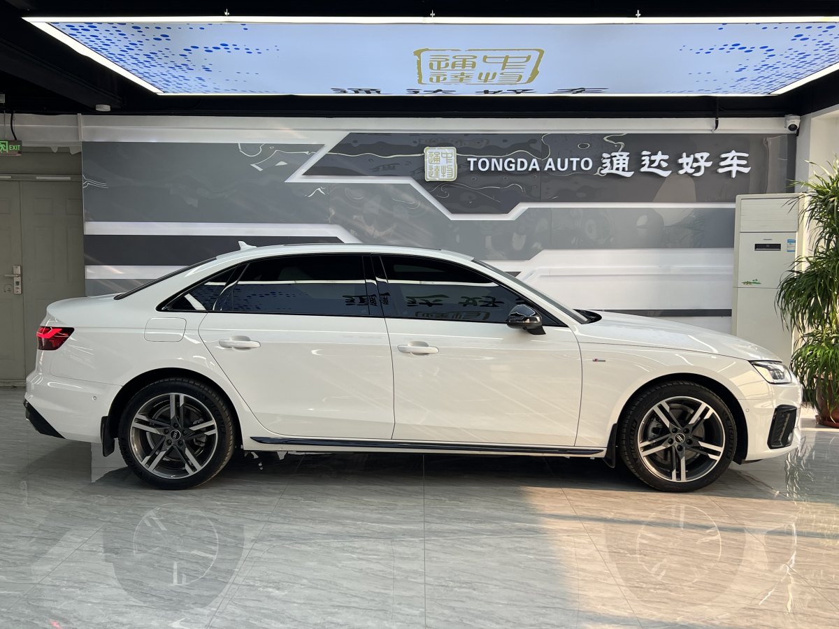 奧迪 奧迪A4L  2020款 40 TFSI 豪華動感型圖片