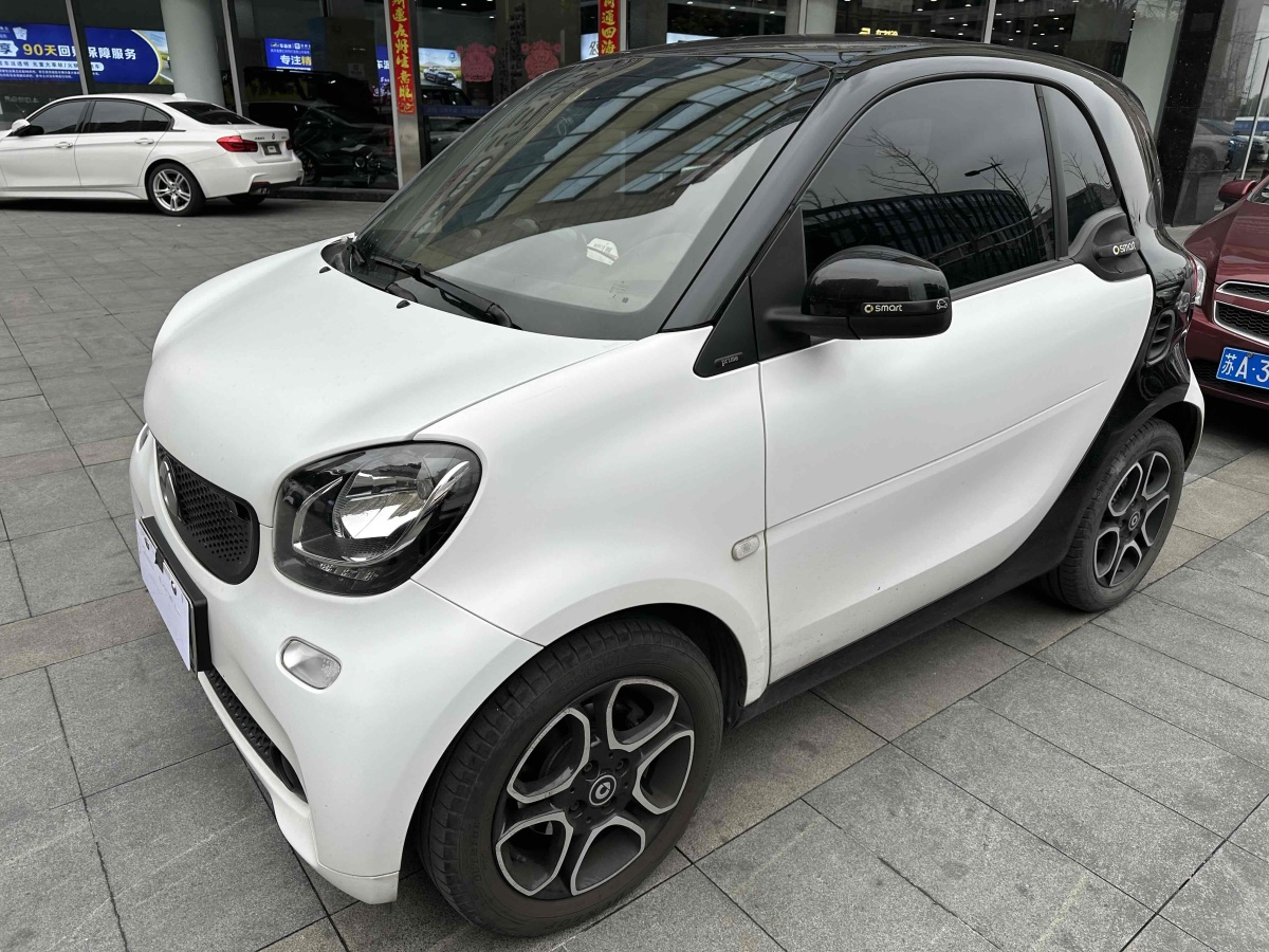 smart fortwo  2016款 0.9T 66千瓦硬頂先鋒版圖片