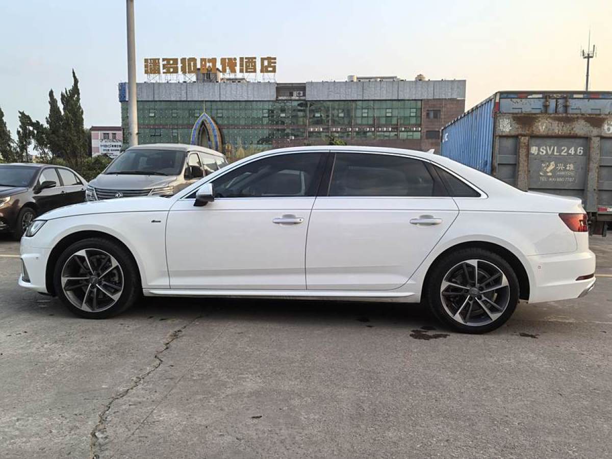 奧迪 奧迪A4L  2019款 40 TFSI 運(yùn)動(dòng)型 國(guó)VI圖片