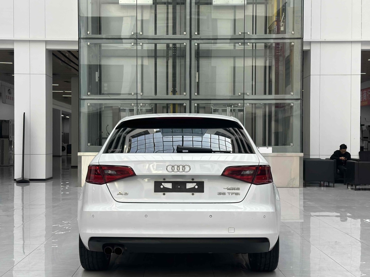 奧迪 奧迪A3  2015款 Sportback 35 TFSI 百萬(wàn)紀(jì)念舒享型圖片