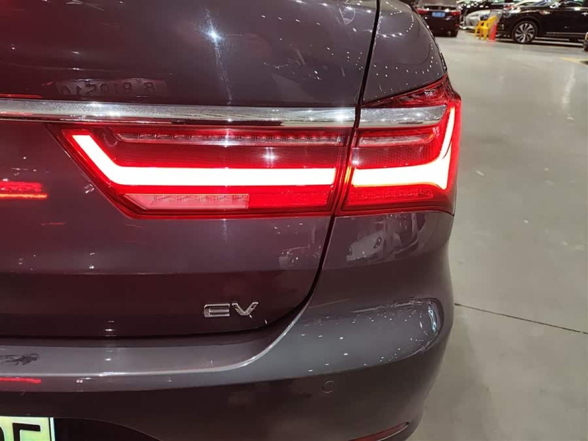 比亞迪 秦  2019款 高續(xù)航版 豪華型圖片