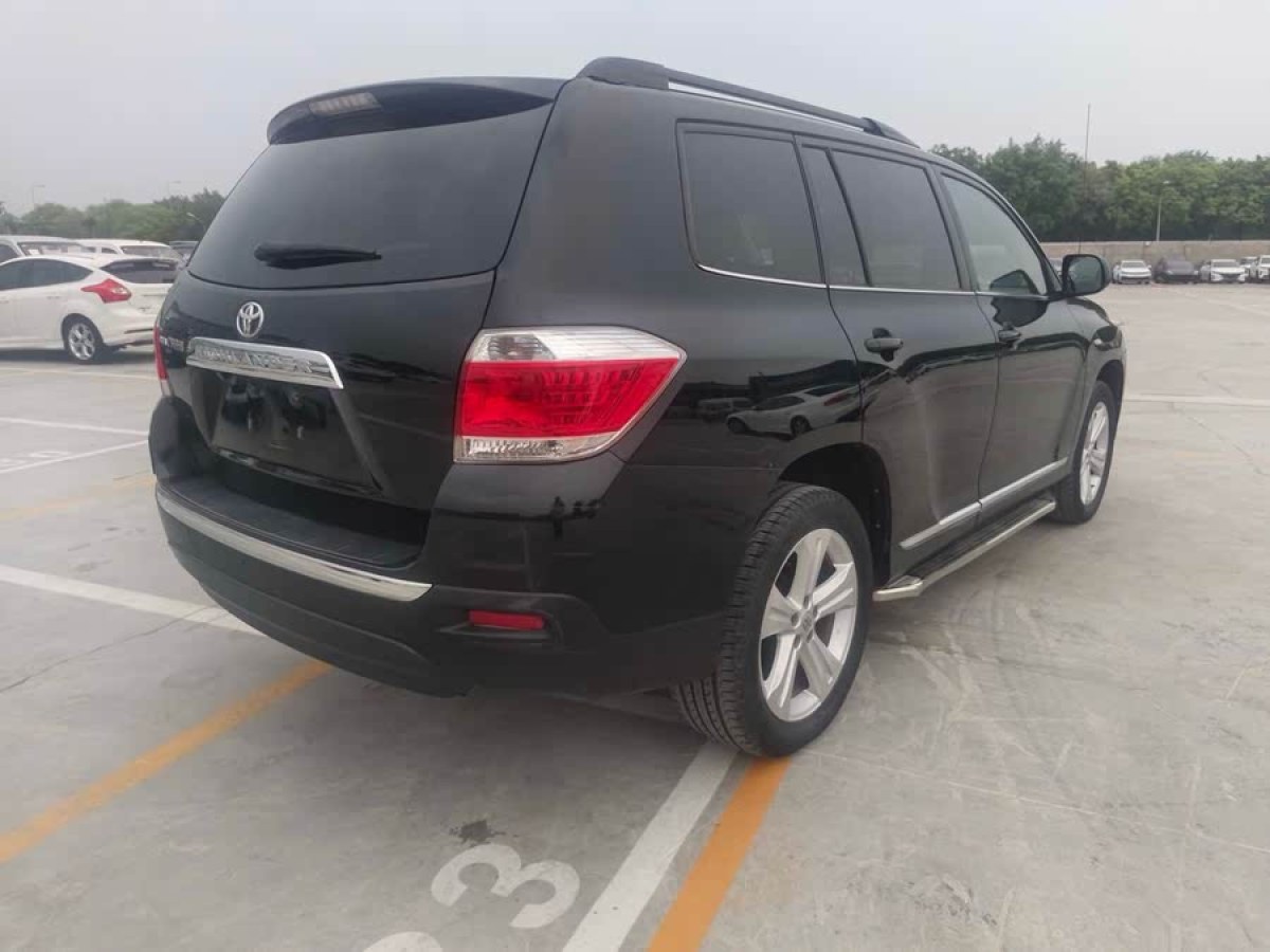 豐田 漢蘭達(dá)  2012款 2.7L 兩驅(qū)5座精英版圖片