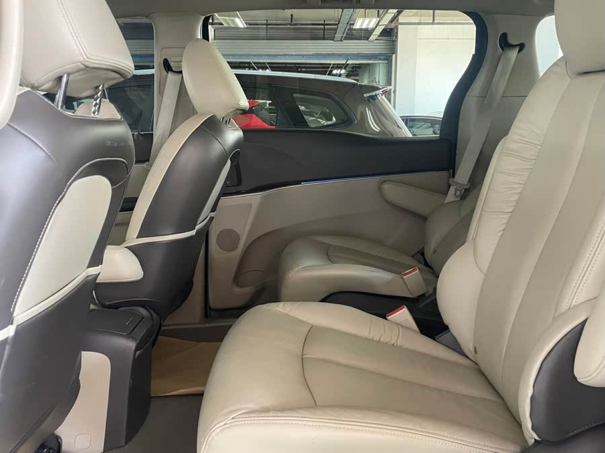 別克 GL8  2013款 3.0L GT豪華商務(wù)豪雅版圖片