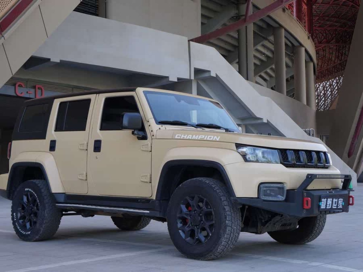 北京 BJ40  2019款  2.3T 自動四驅環(huán)塔冠軍版 國VI圖片