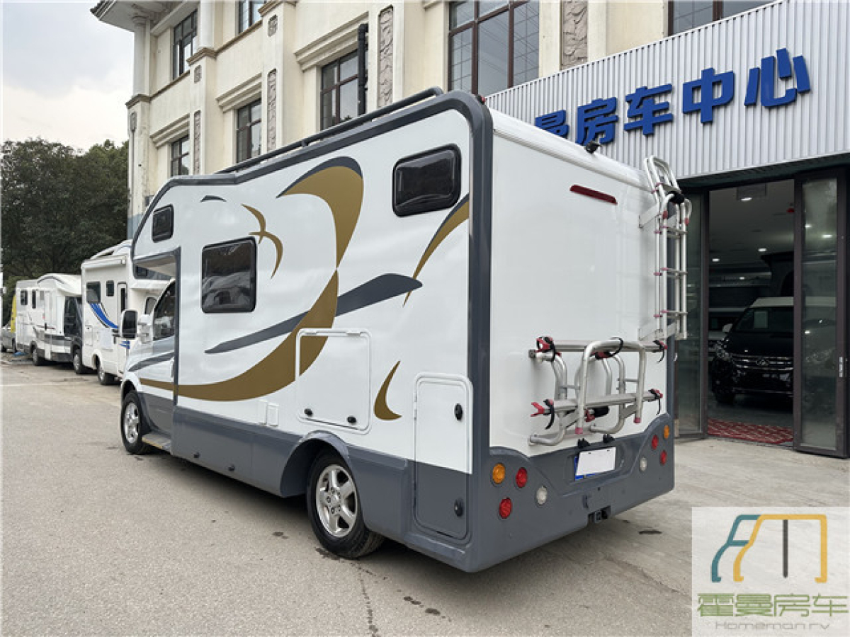 2019年8月上汽大通 V80 2019款上汽大通RV80C型旅居房車