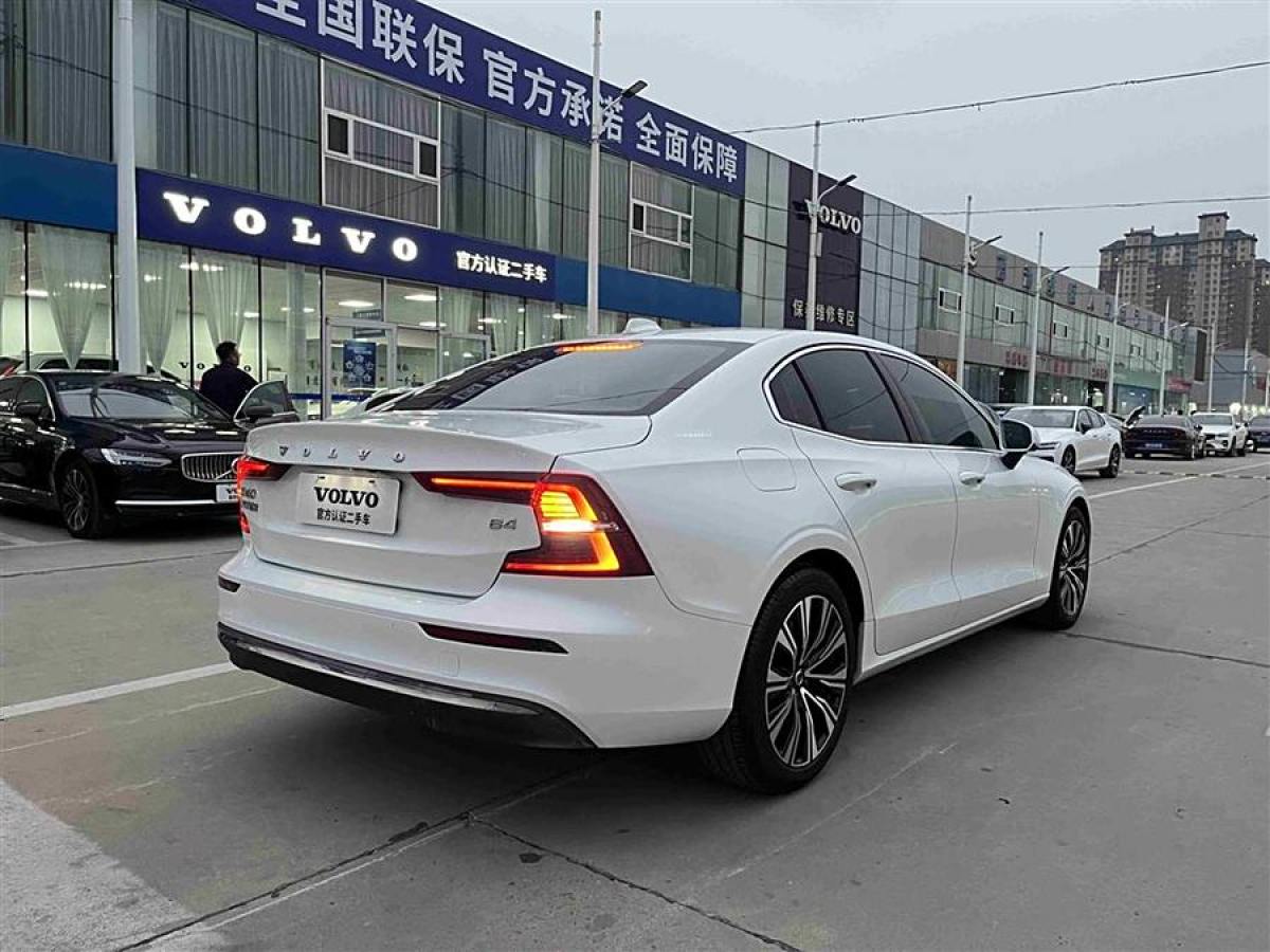 2023年6月沃爾沃 V60  2023款 B4 智逸豪華版