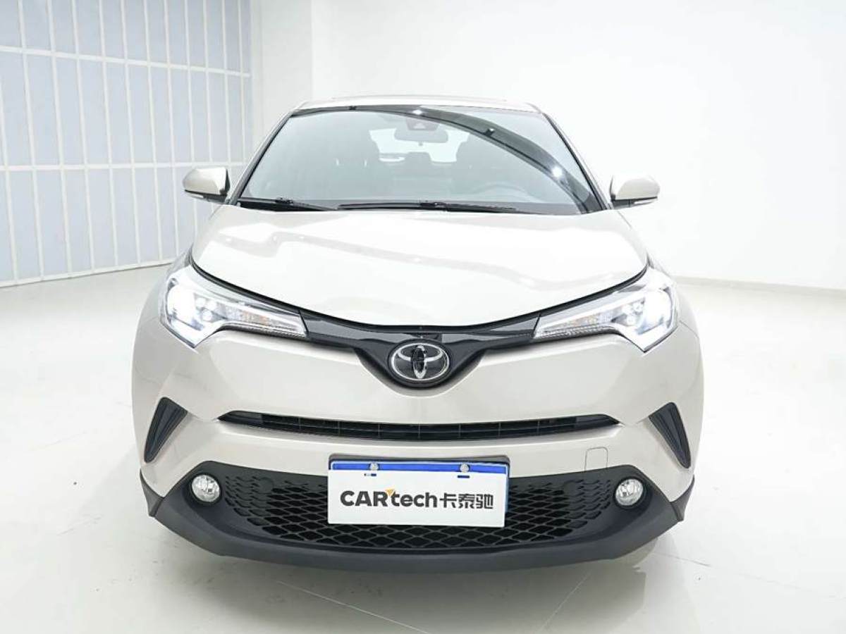 豐田 C-HR  2020款 2.0L 領(lǐng)先版圖片