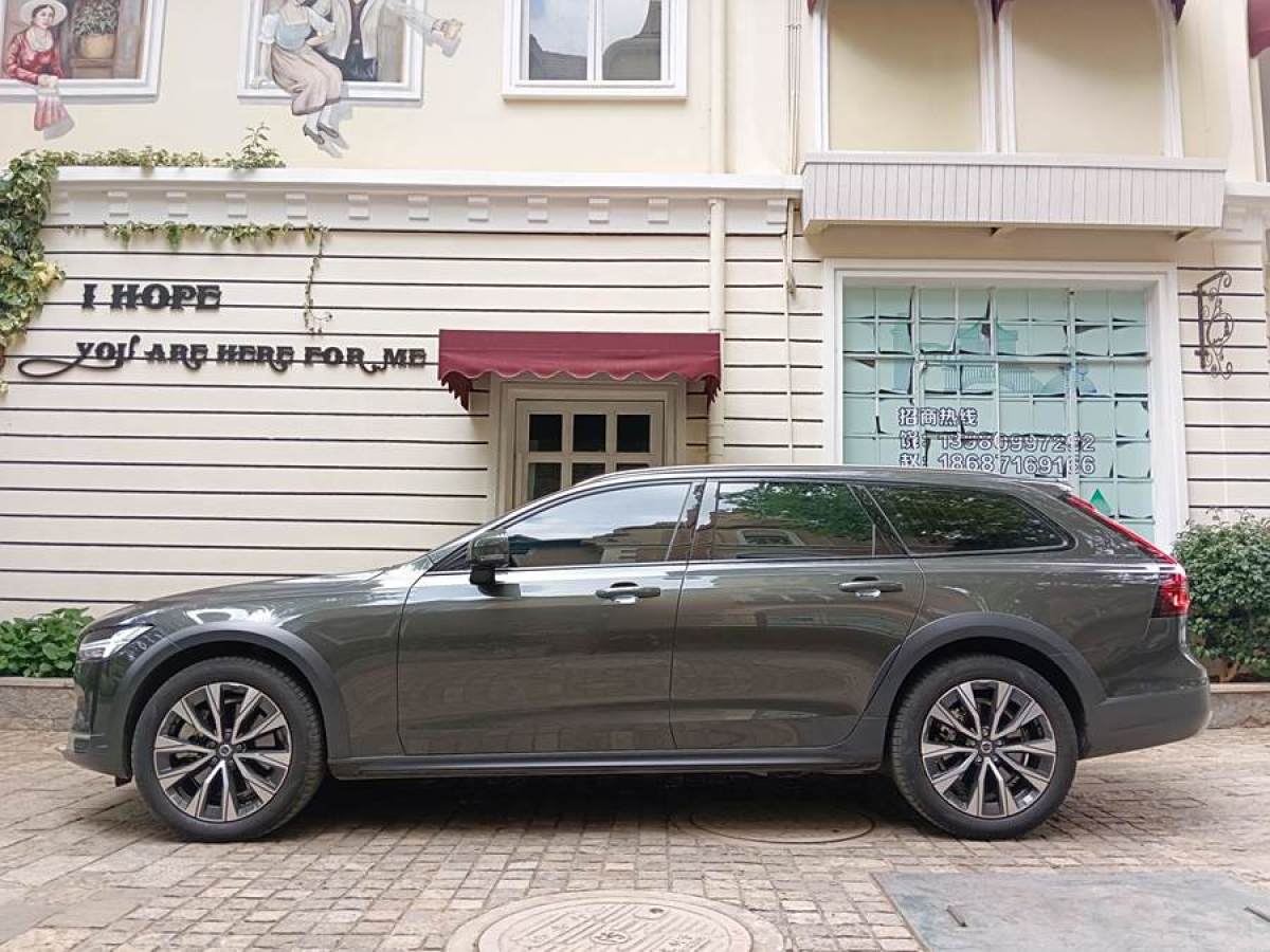 2021年8月沃爾沃 V90  2023款 Cross Country B5 AWD 智遠(yuǎn)版