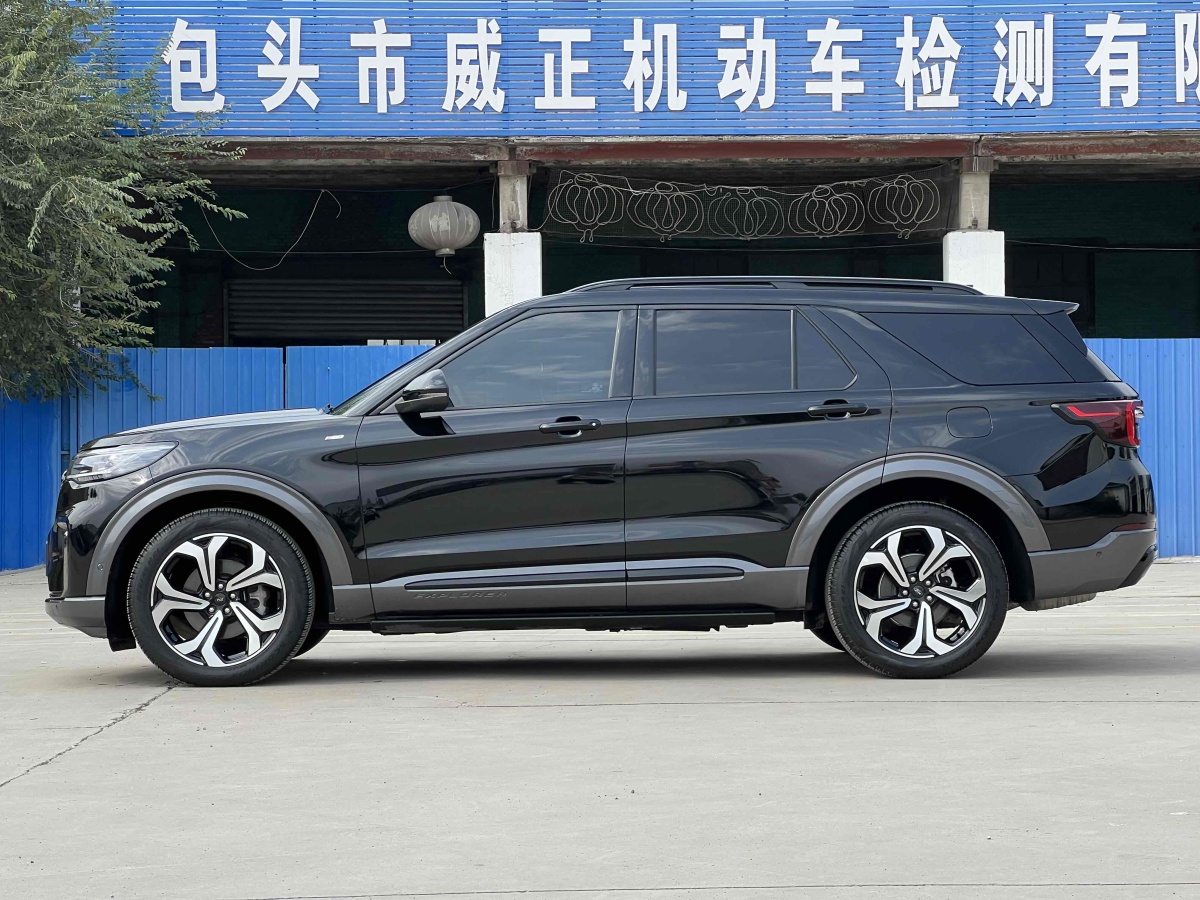 福特 探险者  2023款 EcoBoost 285 四驱ST-LINE 6座图片