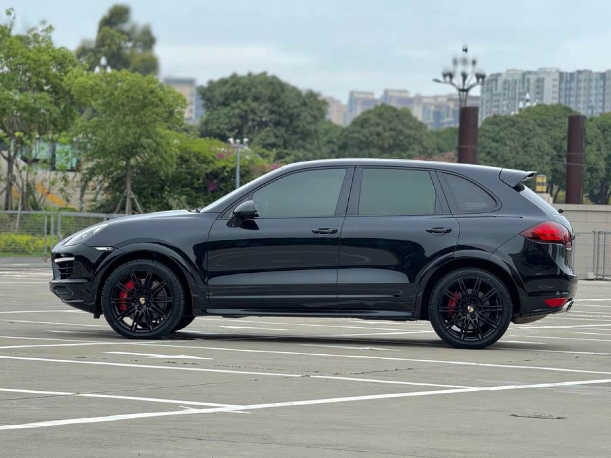 保時(shí)捷 Cayenne  2011款 Cayenne Turbo 4.8T圖片