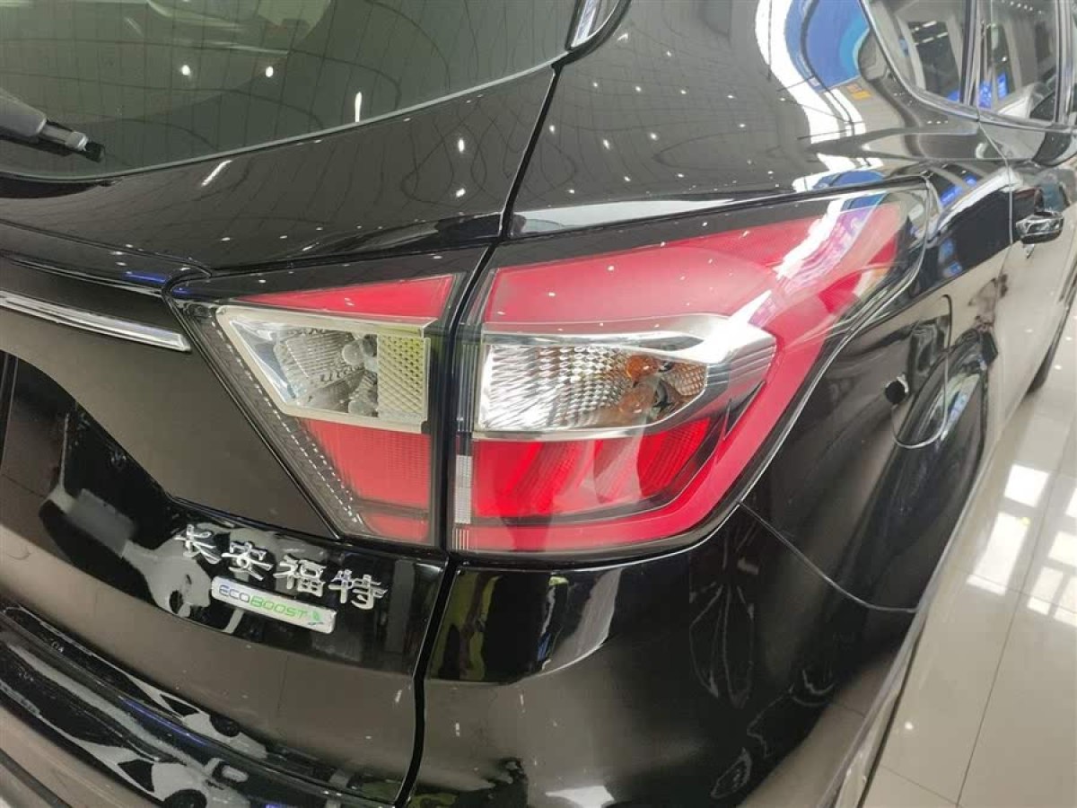 福特 翼虎  2018款 改款 EcoBoost 180 兩驅(qū)鉑翼型圖片